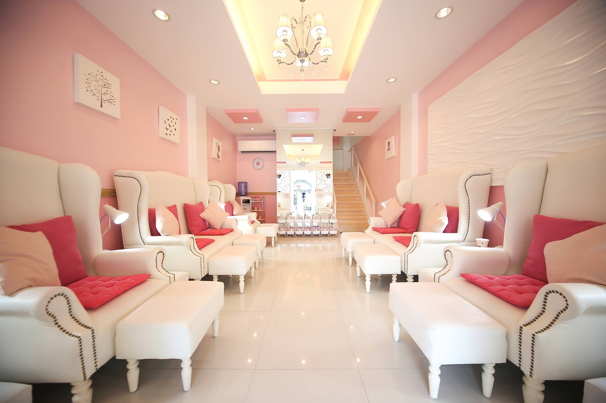 nail salon