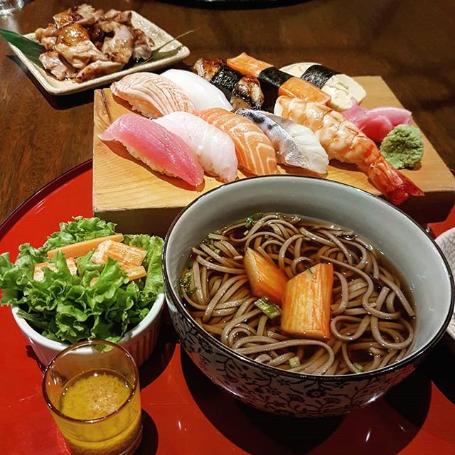 An assortment of sashimi from Umu's Otsukuri Gozen set