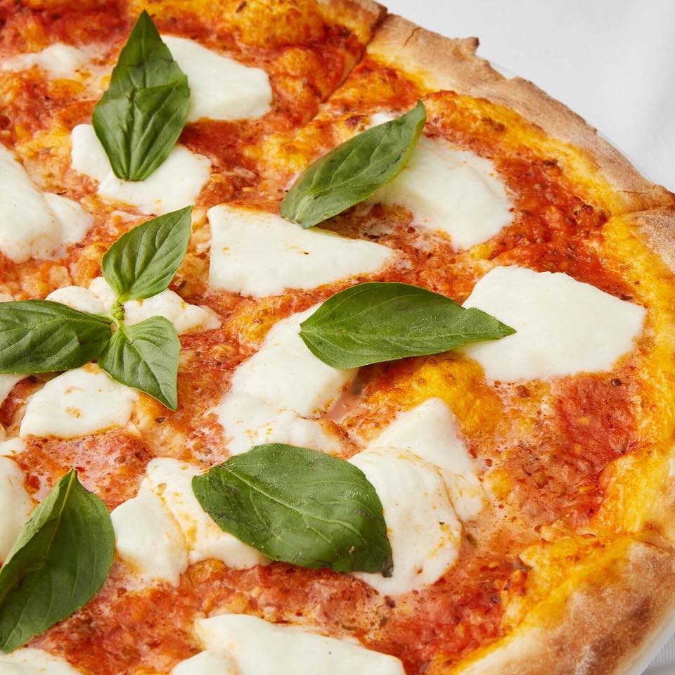 pizza margherita at caruso ristorante italiano