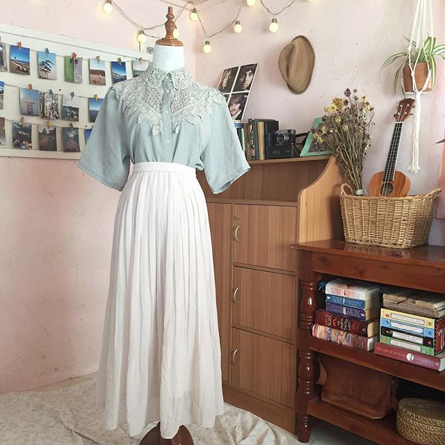 Vintage skirt-and-blouse set from Vantage