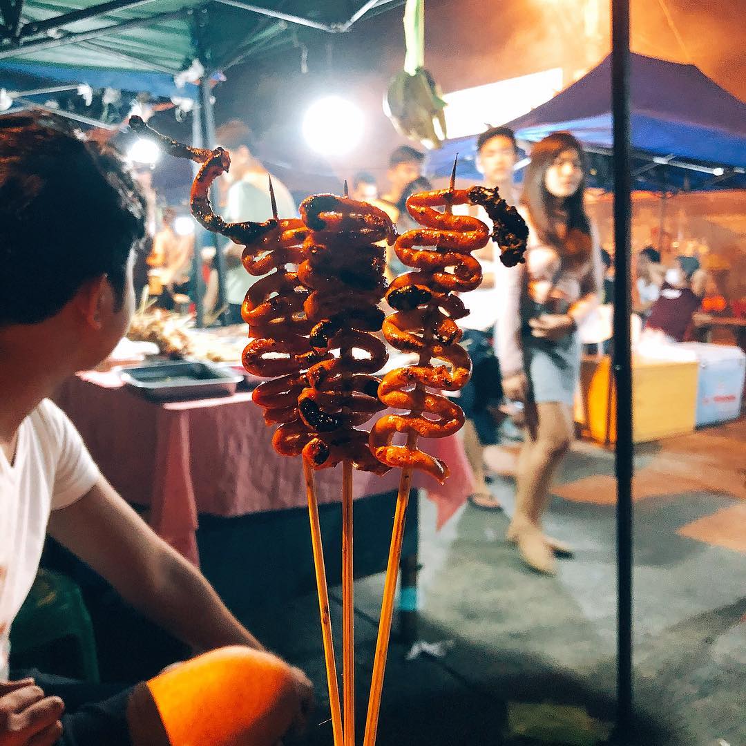 roxas avenue night market street food