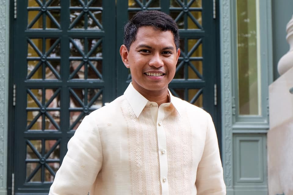 Filipino graduates from Harvard Law School