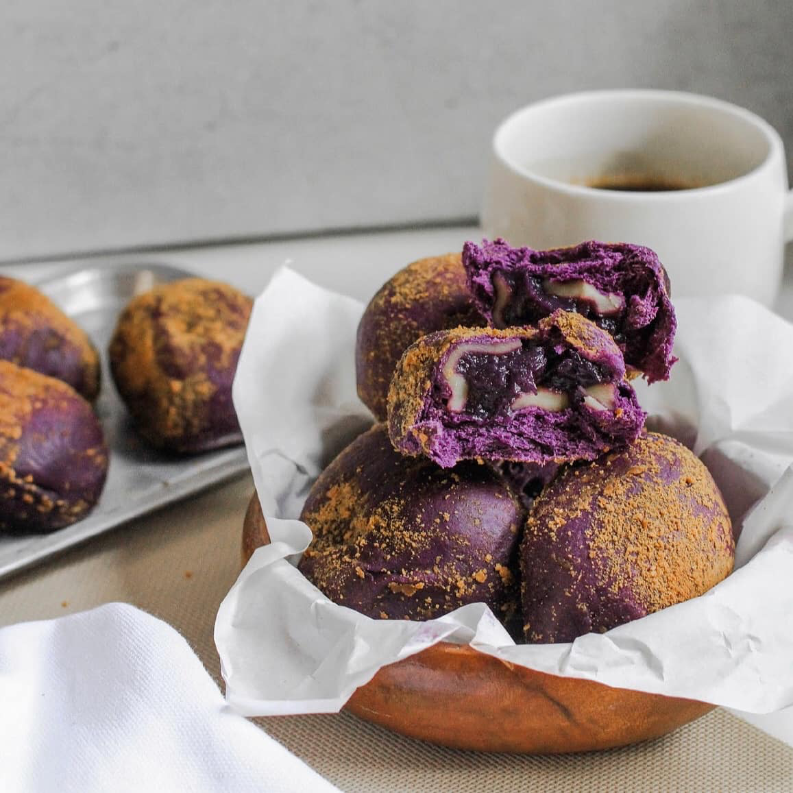 purple ube pandesal