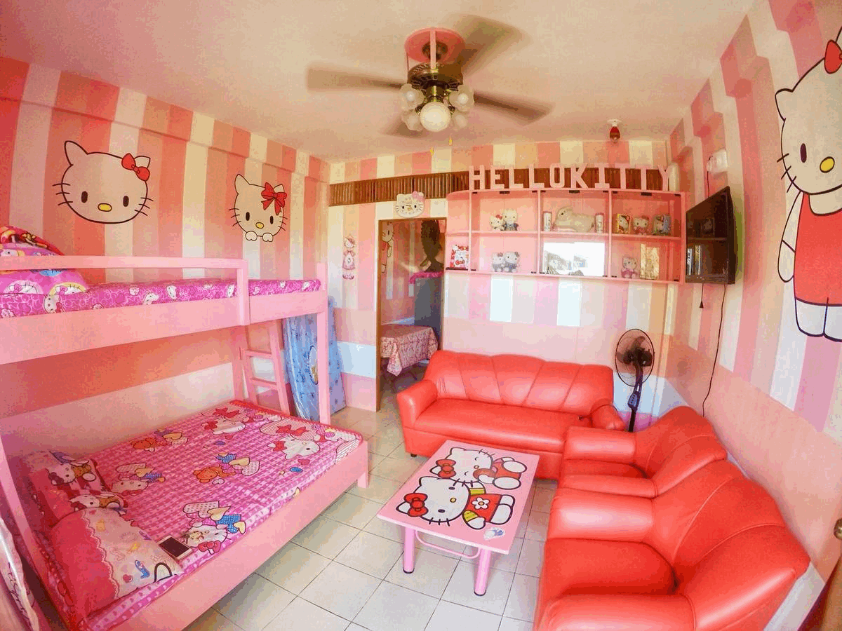 Tagaytay staycation houses - Hello Kitty Tagaytay Staycation