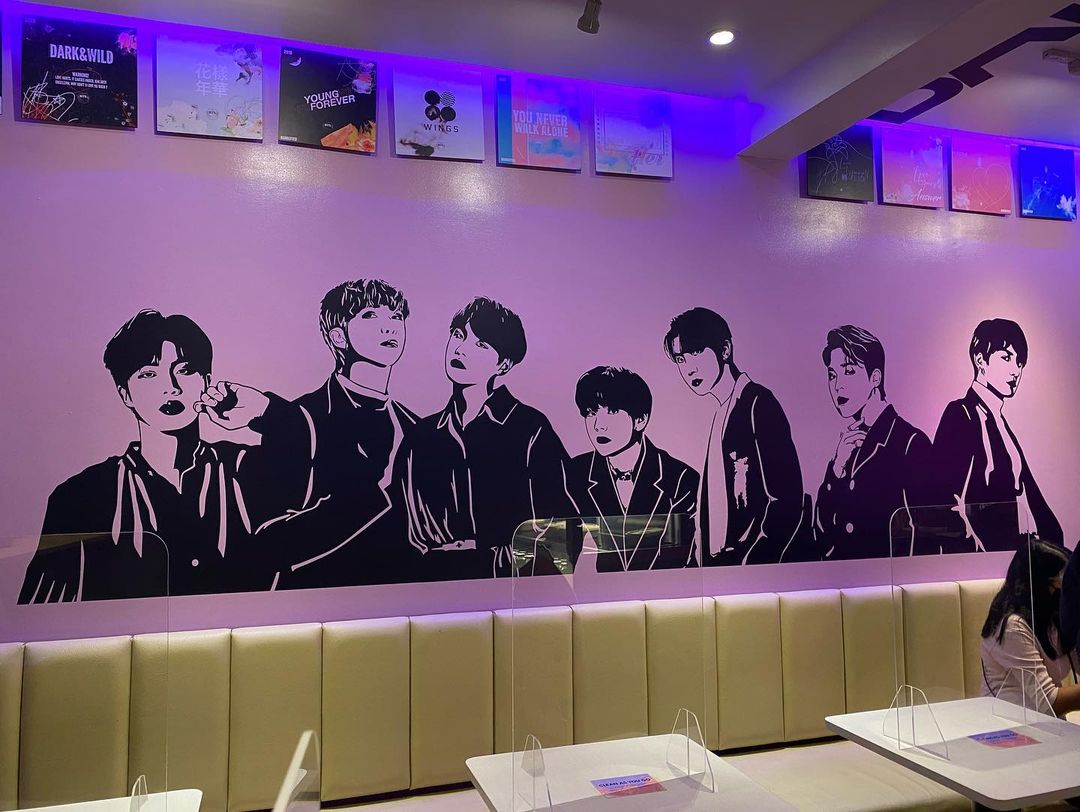 Purple 7 Cafe