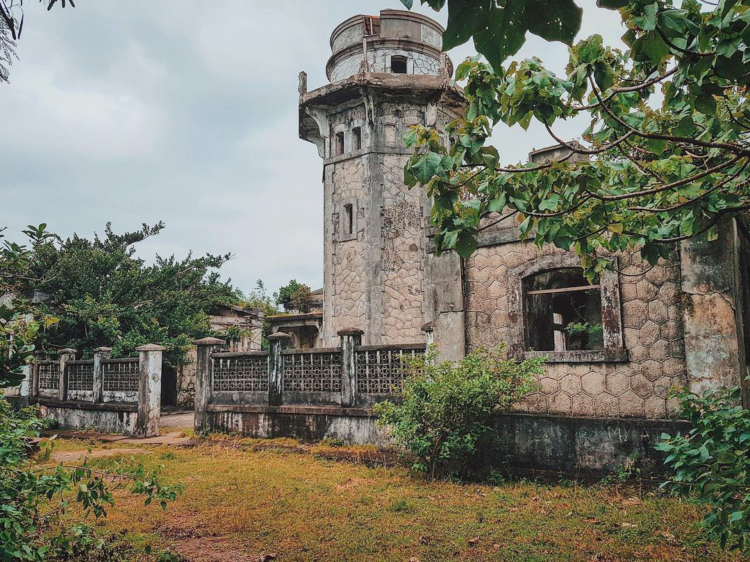 Philippine islands - Farol de Cabo Engaño