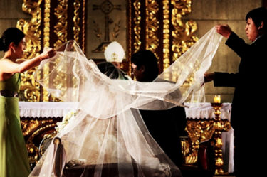 Philippines weddings - veiling