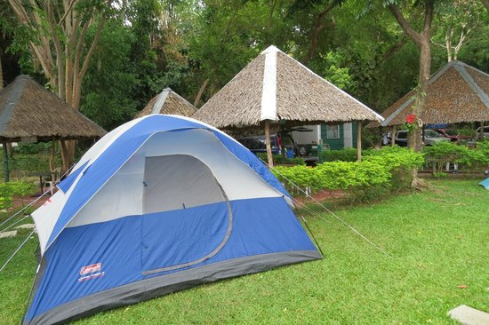 Camping sites - Taal Lake Yacht Club 