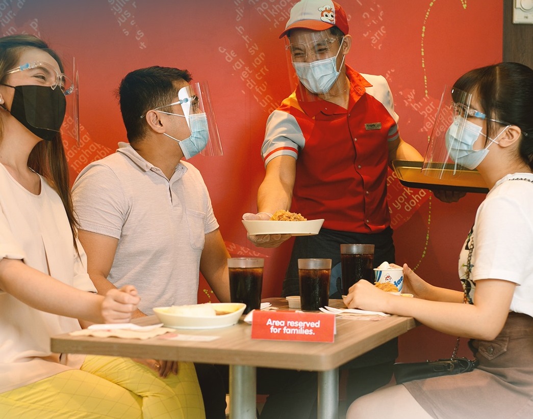 Jollibee McDonald's Philippines vaccinate employees - Jollibee