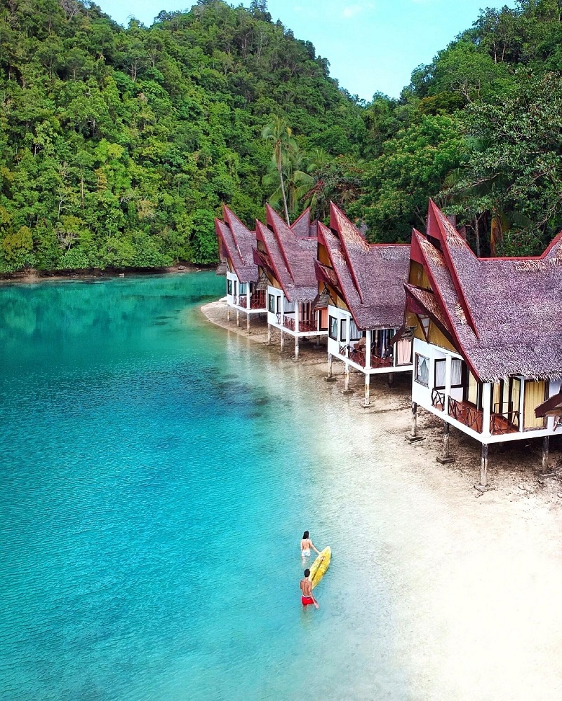 white sand beaches in the philippines - bucas grande club tara