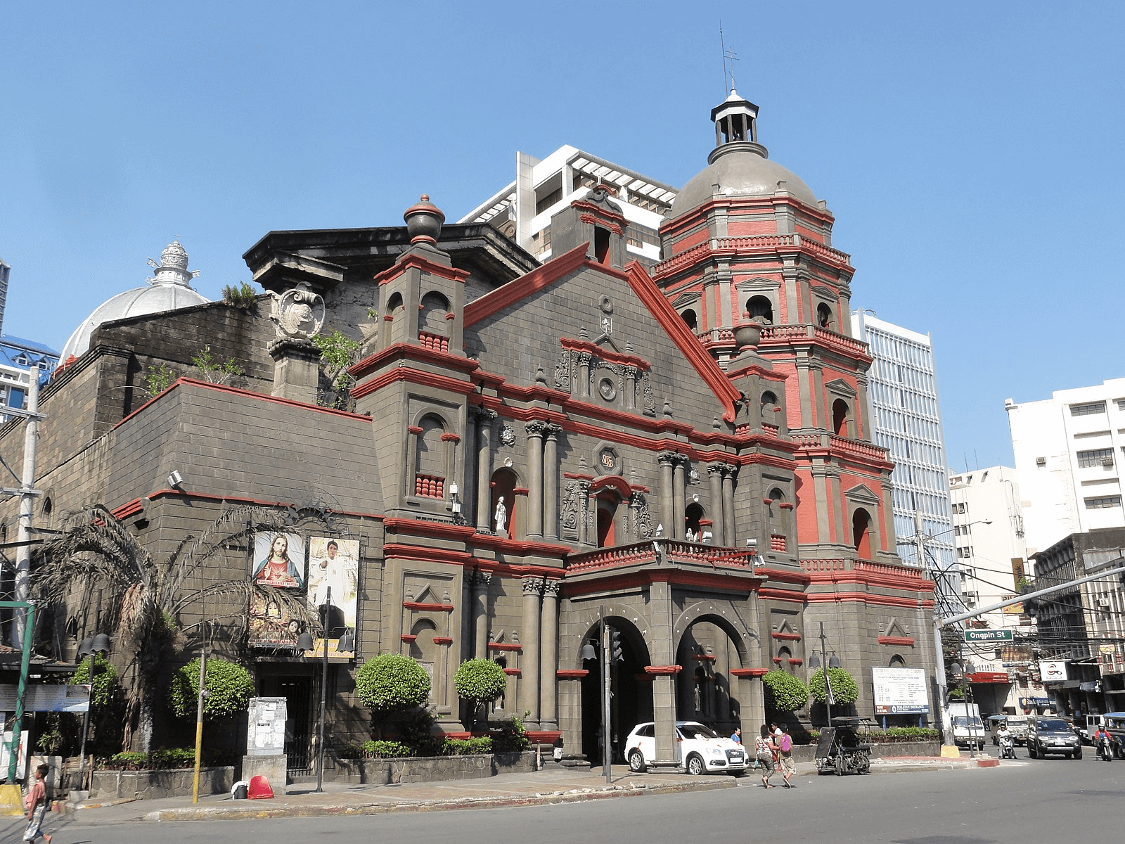 Binondo Food Crawl Monuments - Minor basilica and National Shrine of Saint Lorenzo Ruiz