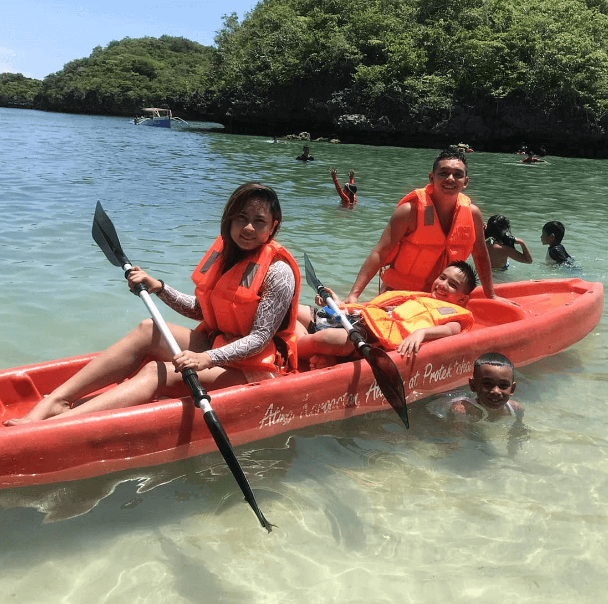 daang-isla-pamilya-kayaking
