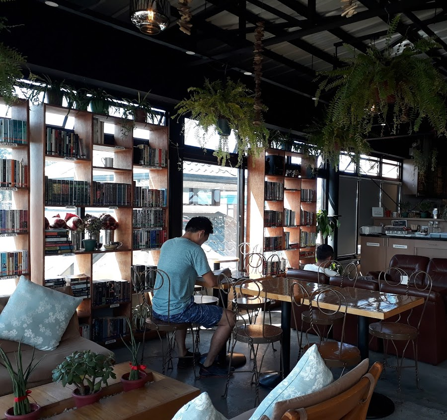 Baguio cafes - Read and Brew