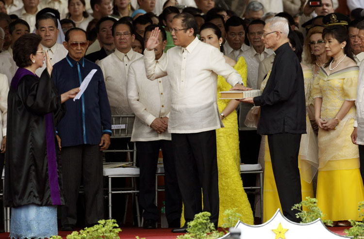 Benigno Noynoy Aquino III - oath of office 