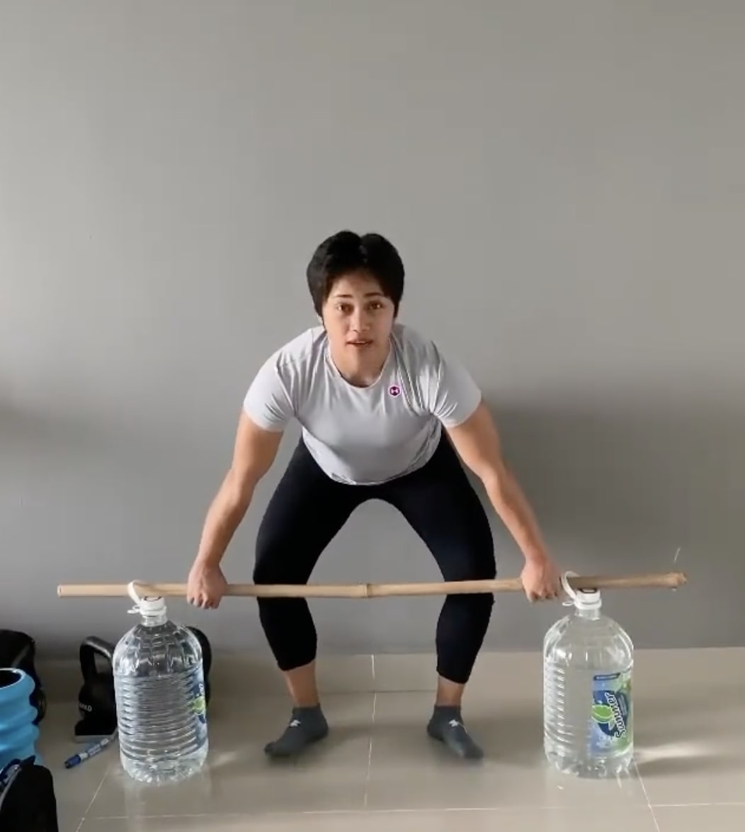 Makeshift barbell