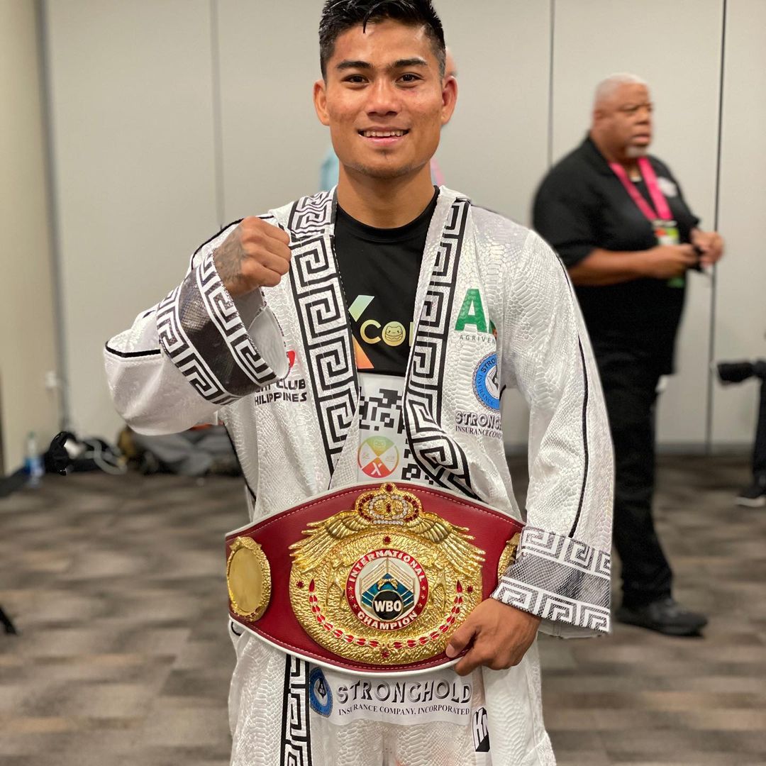 Mark Magsayo - featherweight division