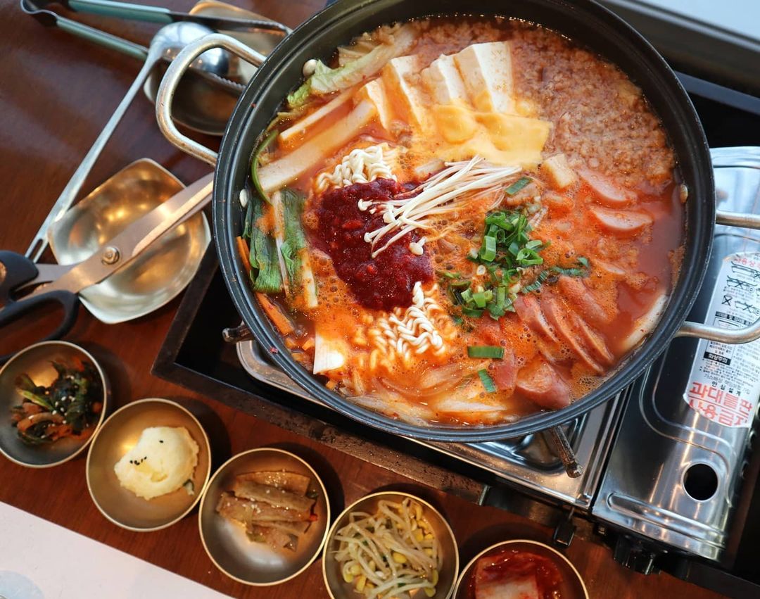 Seoul Sky Restaurant - budae jjigae army stew