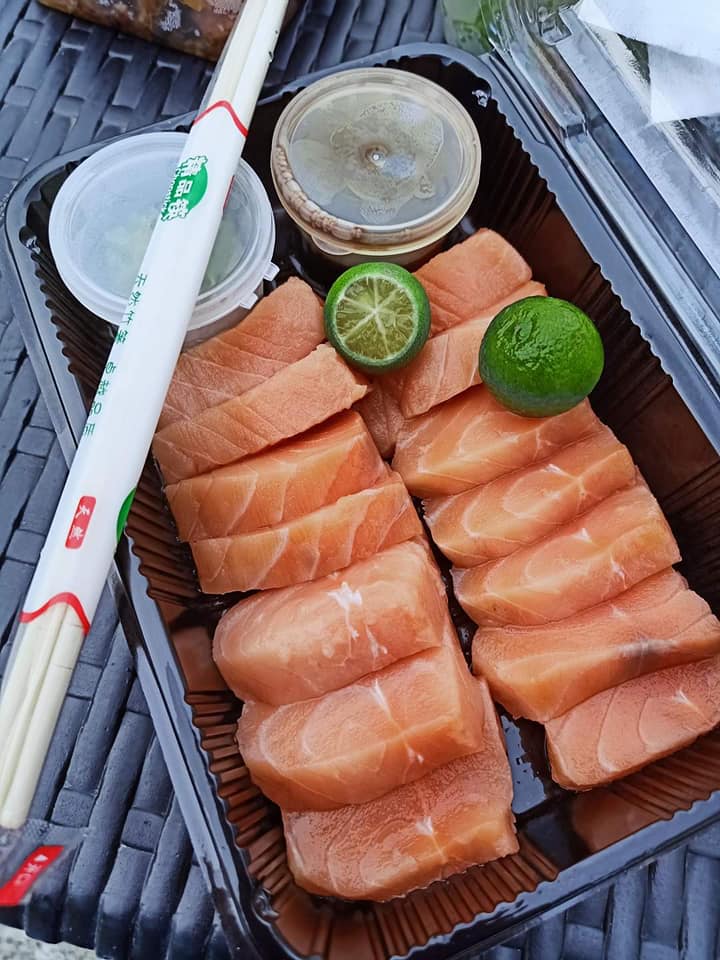 Umami PH - salmon sashimi