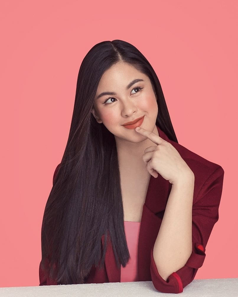 kisses delavin - portrait