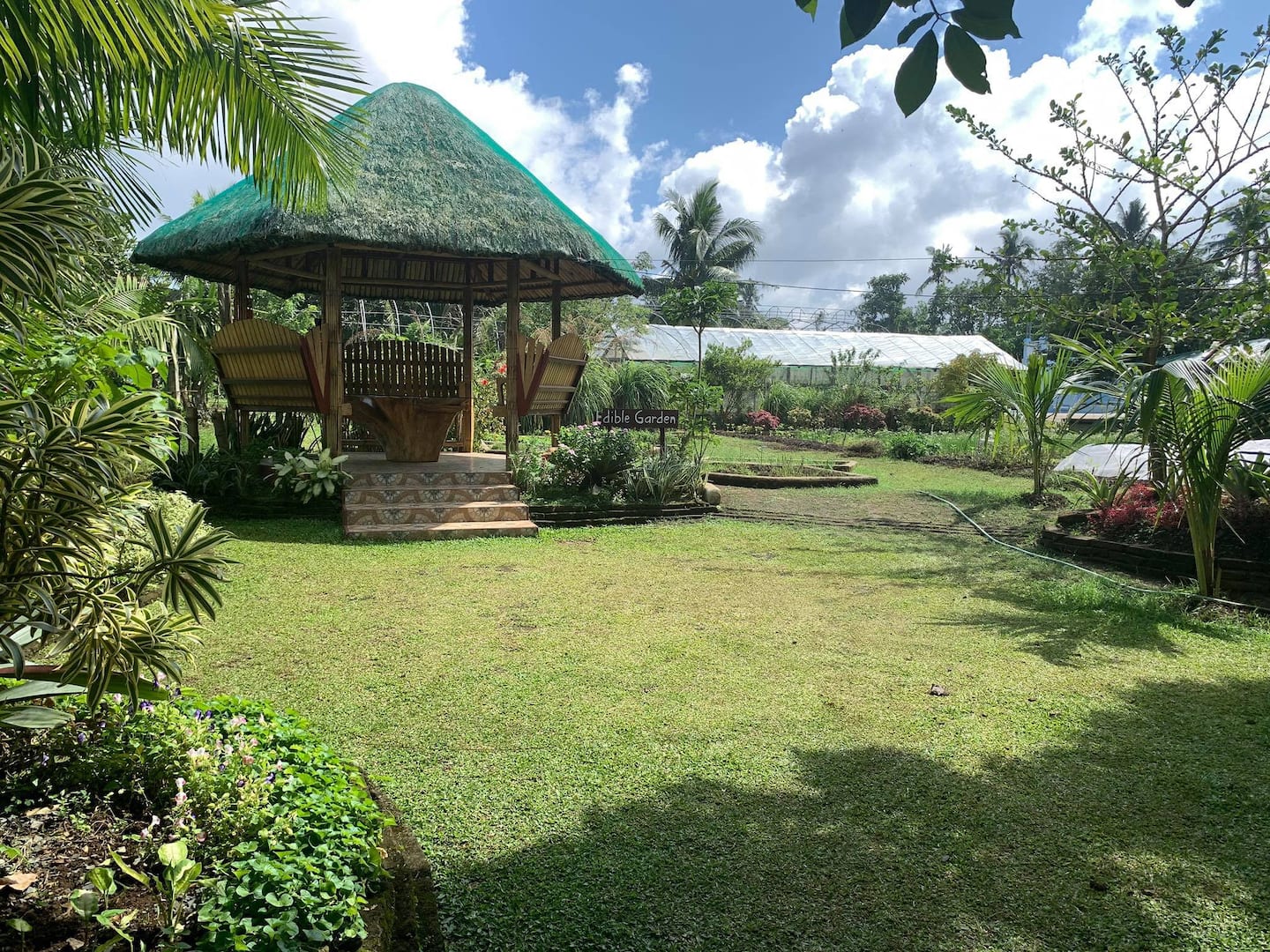 Airbnbs in Batangas - VOHOFarms Melecio Room