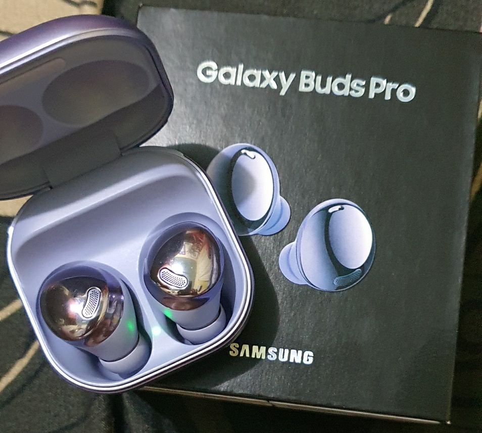 Wireless earphones - Samsung Galaxy Buds Pro