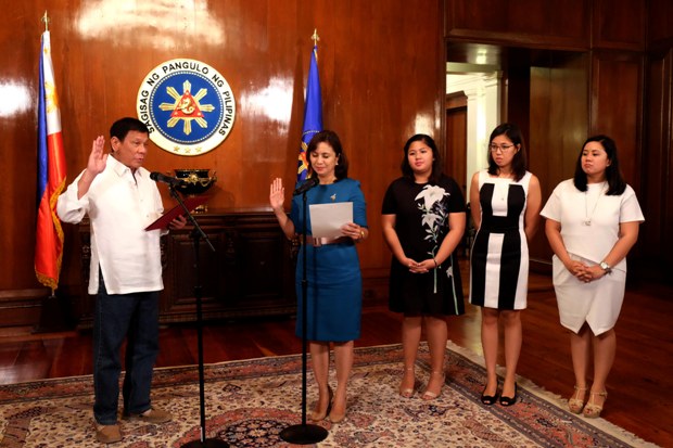 2022 Philippine elections - Leni Robredo taking her oath