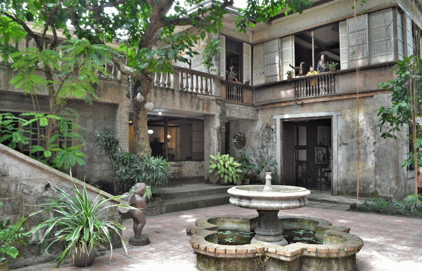Ancestral houses Philippines - Casa de Segunda