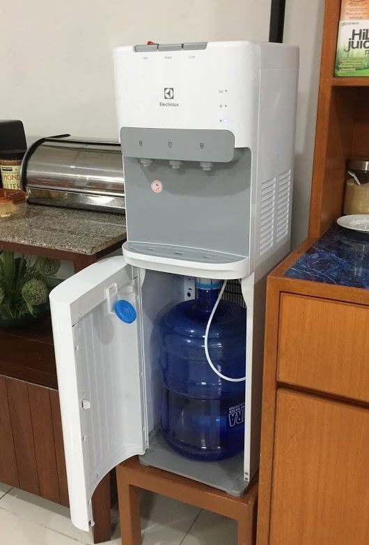Water dispensers - Electrolux White BottomLoad