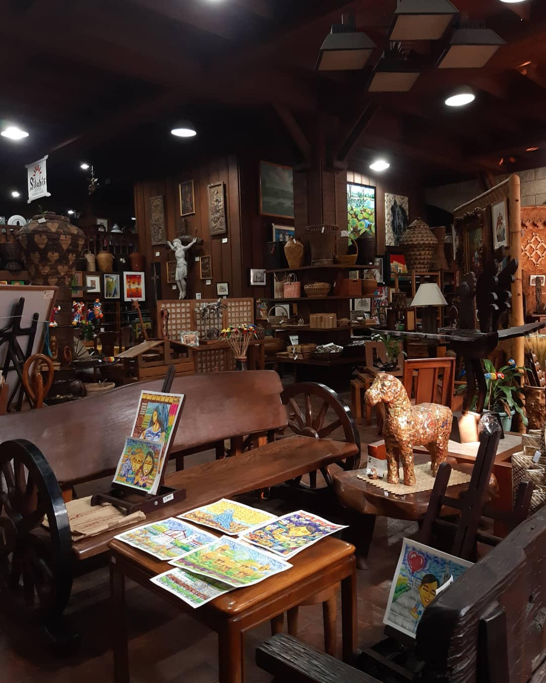 Vintage shops Manila - Silahis Center