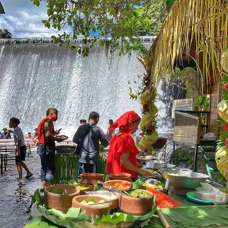 Labasin Waterfalls Restaurant At Villa Escudero Resort in Quezon - kamayan-style buffet
