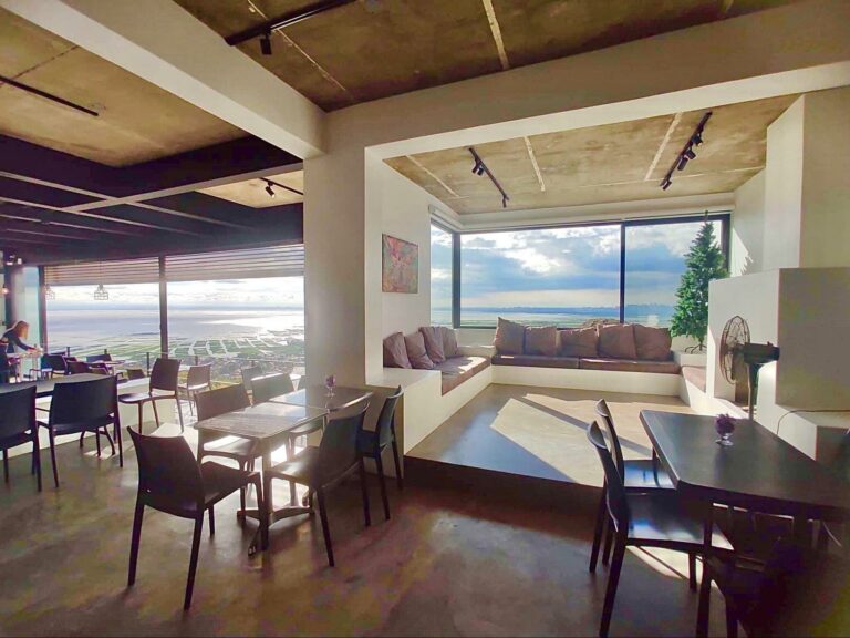 7 Cafes & Restaurants In Rizal To Visit For Hangouts With Friends