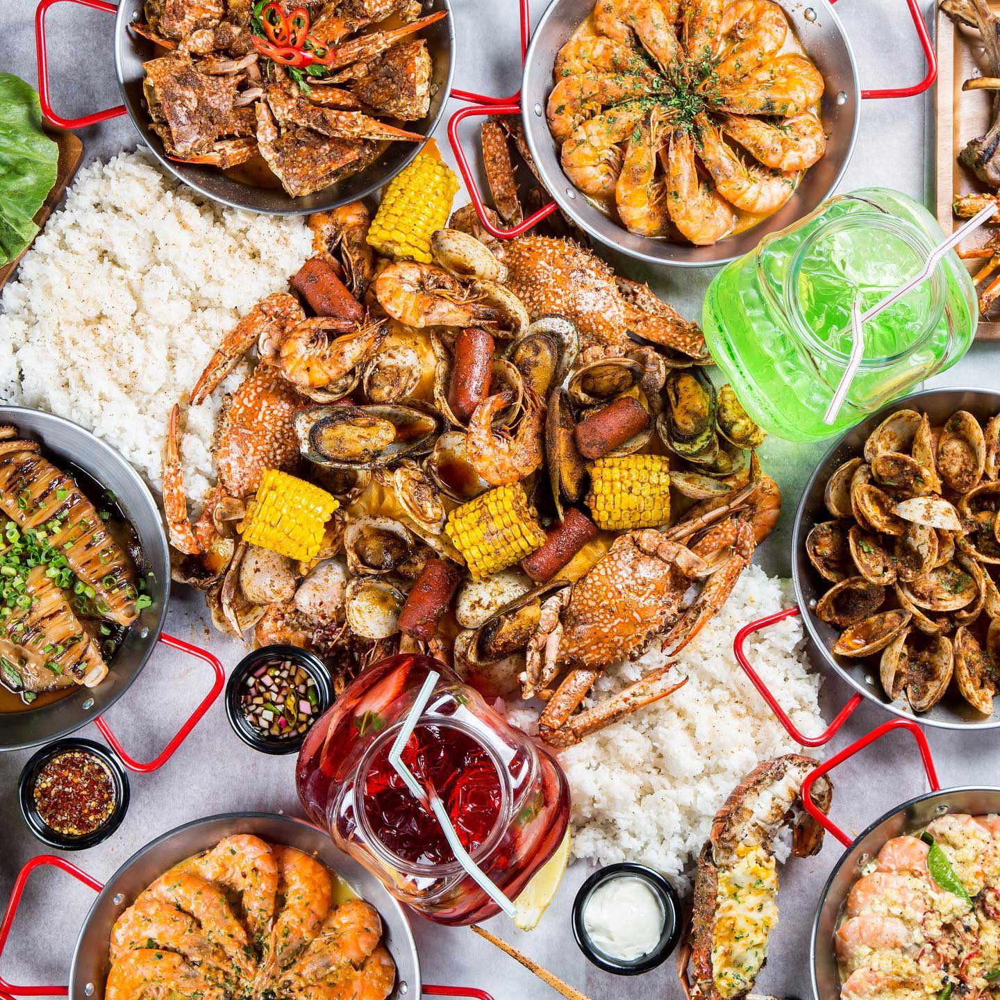 Dampa Seafood Grill - boodle fight