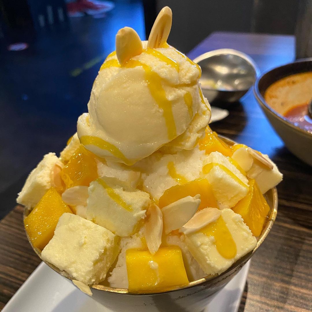Mango Desserts - Cafe Seoul Hwa mango chese bingsu