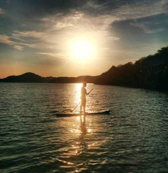 SETIR Paddle boarding