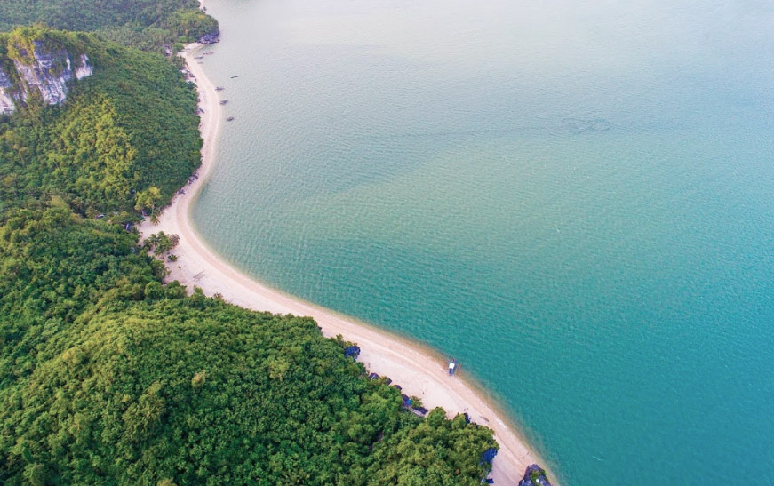 Borawan Beach White Sand And Rock Formations Just 5 Hours From Manila 6331