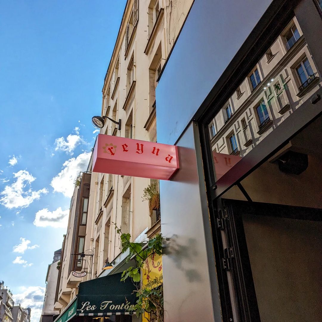 Reyna in Paris - sign outside