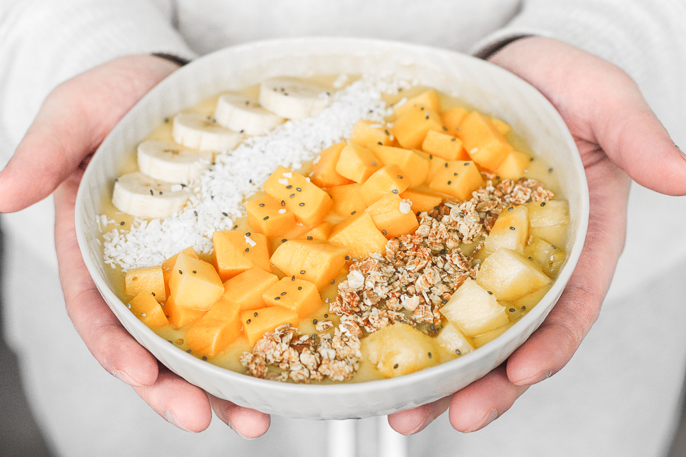 mango-pineapple-smoothie-bowl-0