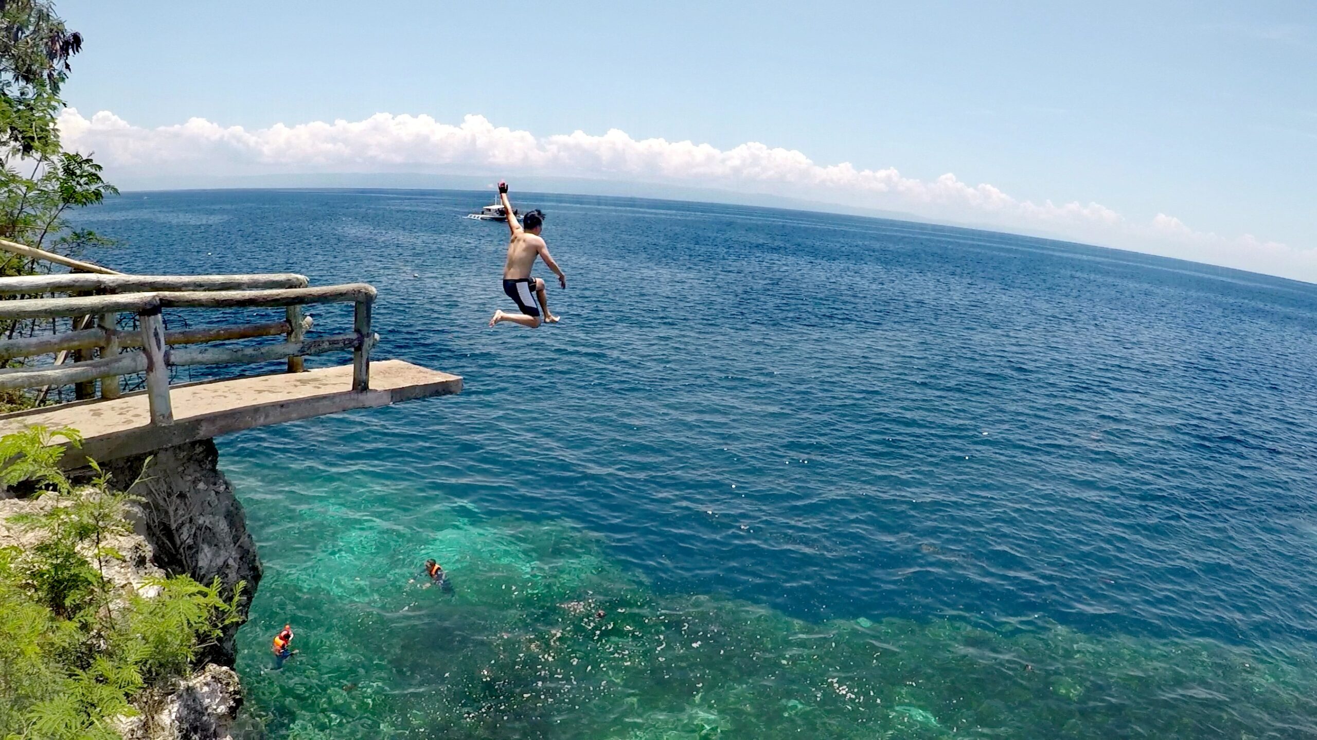 10 Things to do in Bohol - Cliff jumping - Molave Cove