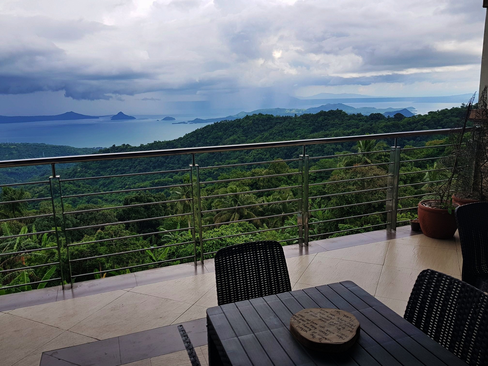 Kuuma Kaakao Kaffe in Tagaytay - Taal view