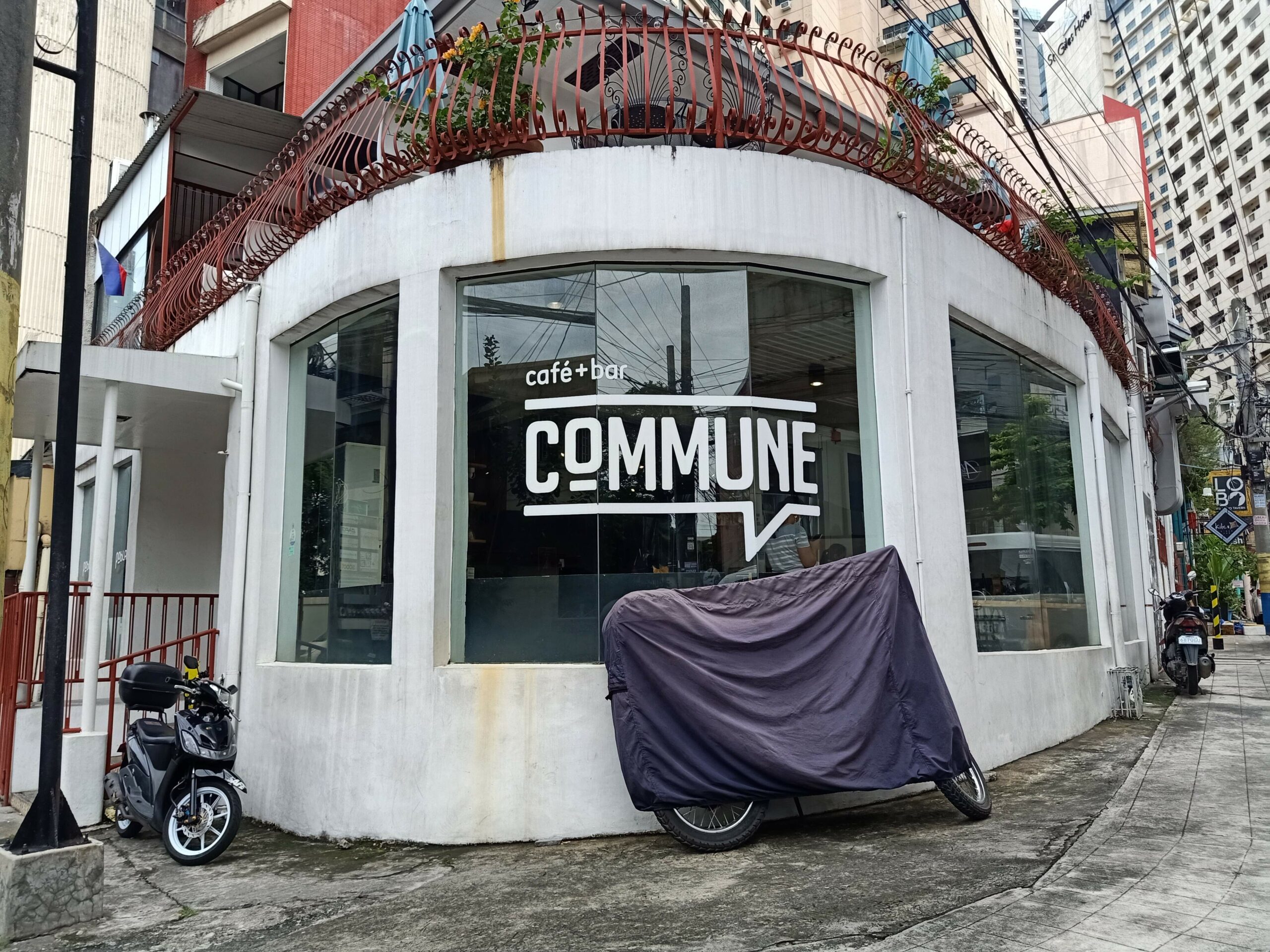 Pet-Friendly Cafes In Metro Manila - Commune