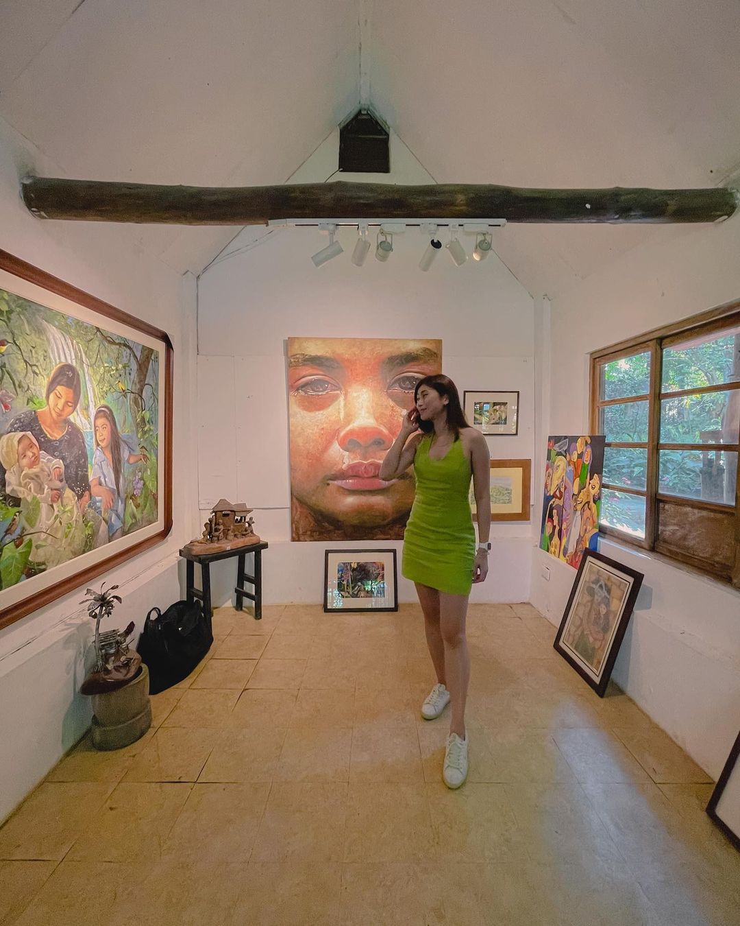 Lutong Pugon - art gallery