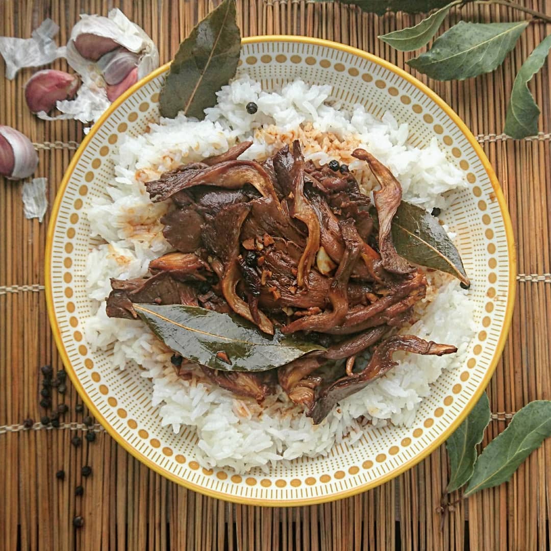 Quick n Fuss-Free Dinner Recipes That Your Titos n Titas Will Approve Of - Mushroom Adobo