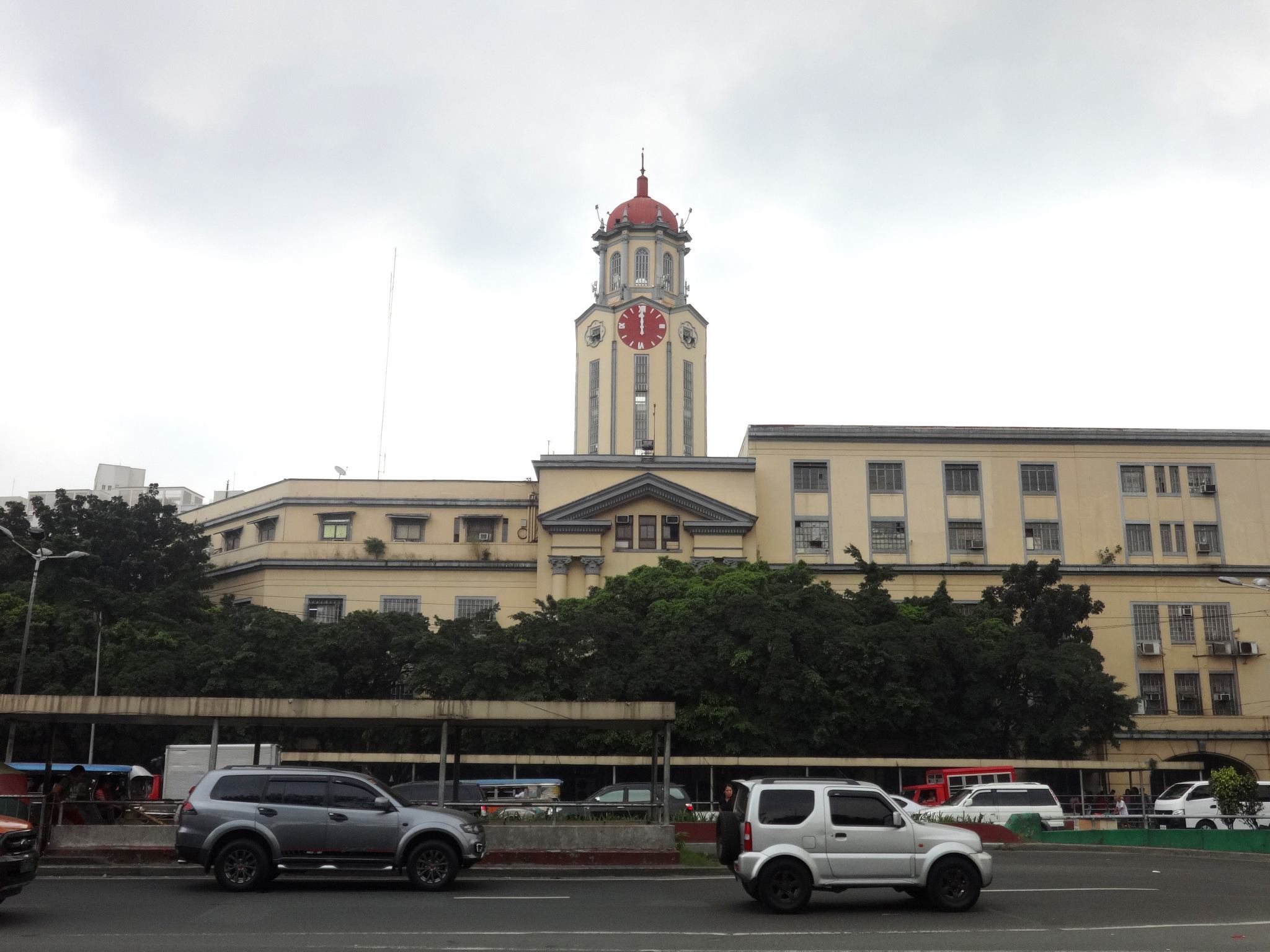 Haunted Places In Metro Manila - Manila City Hall