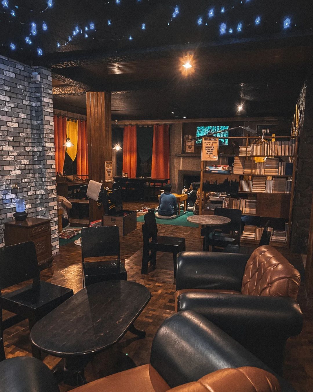 Marauder's Brew Cafe - interior