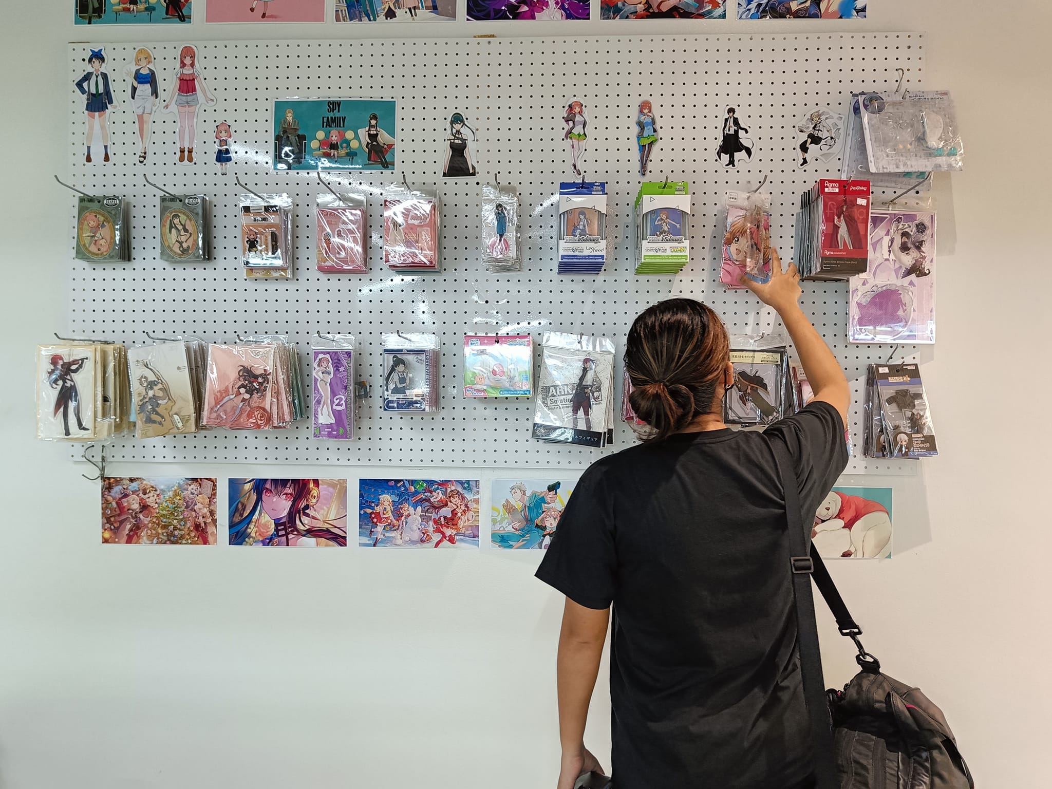 Aniporium - anime merch wall