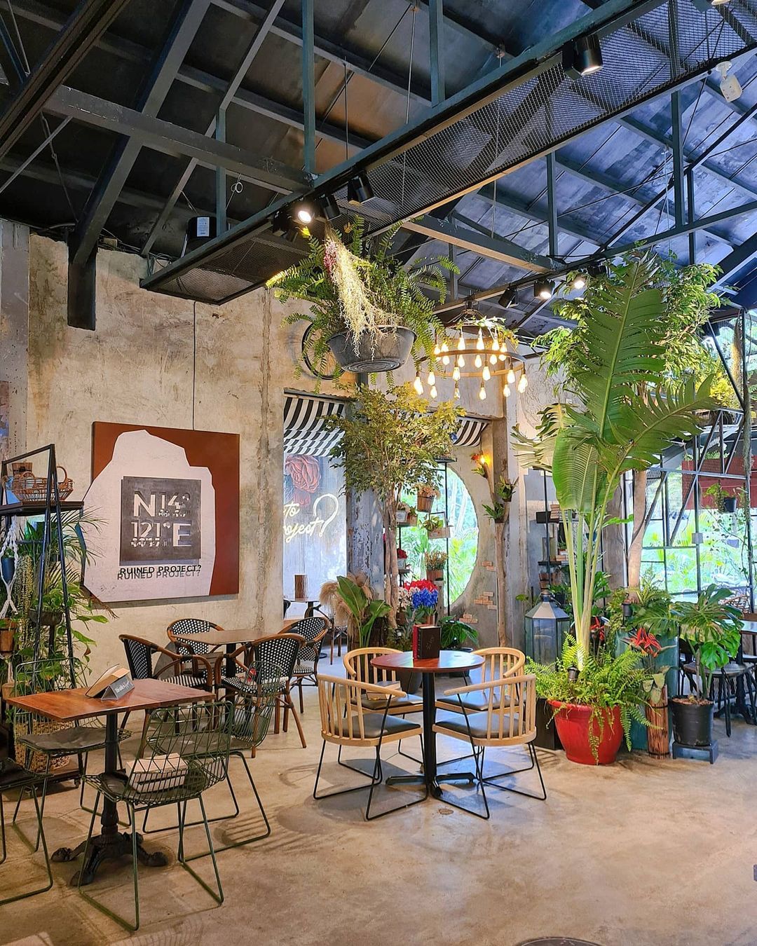 Tagaytay Cafes - Ruined Project