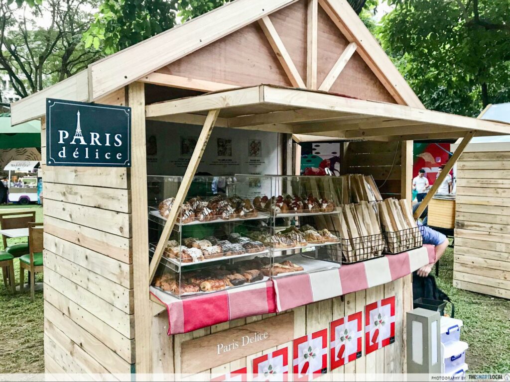 ayala triangle french-filipino market