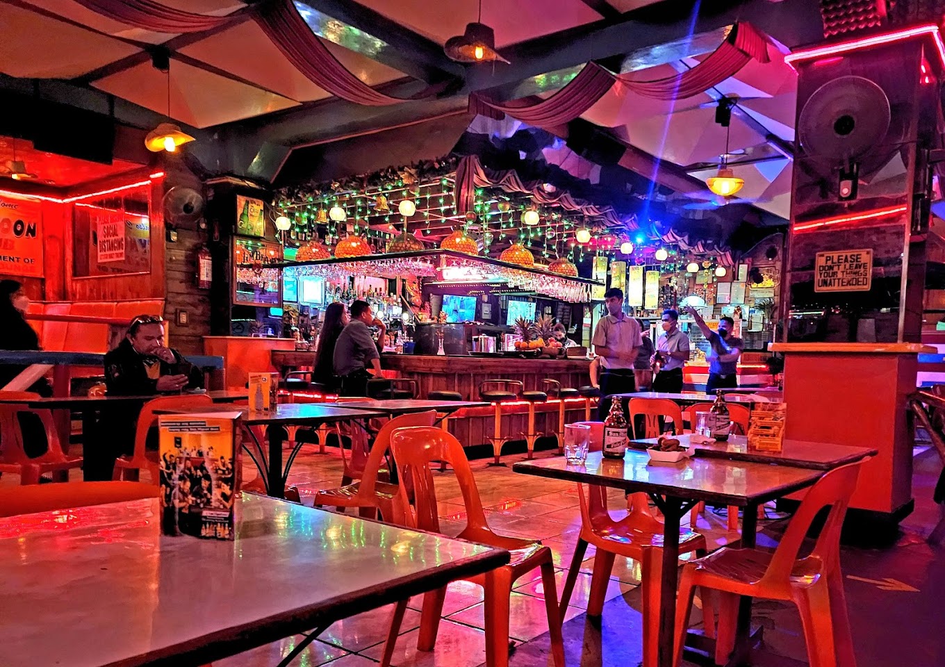 Baguio nightlife spots - Alberto's Bar 3