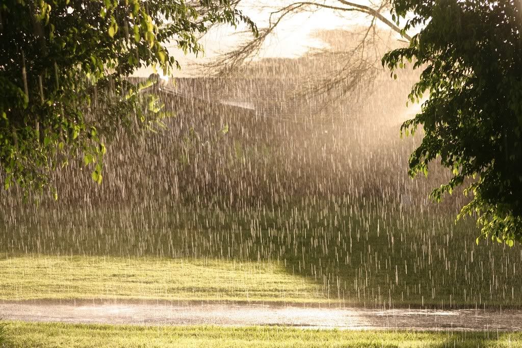 Filipino superstitions - raining while the sun is out