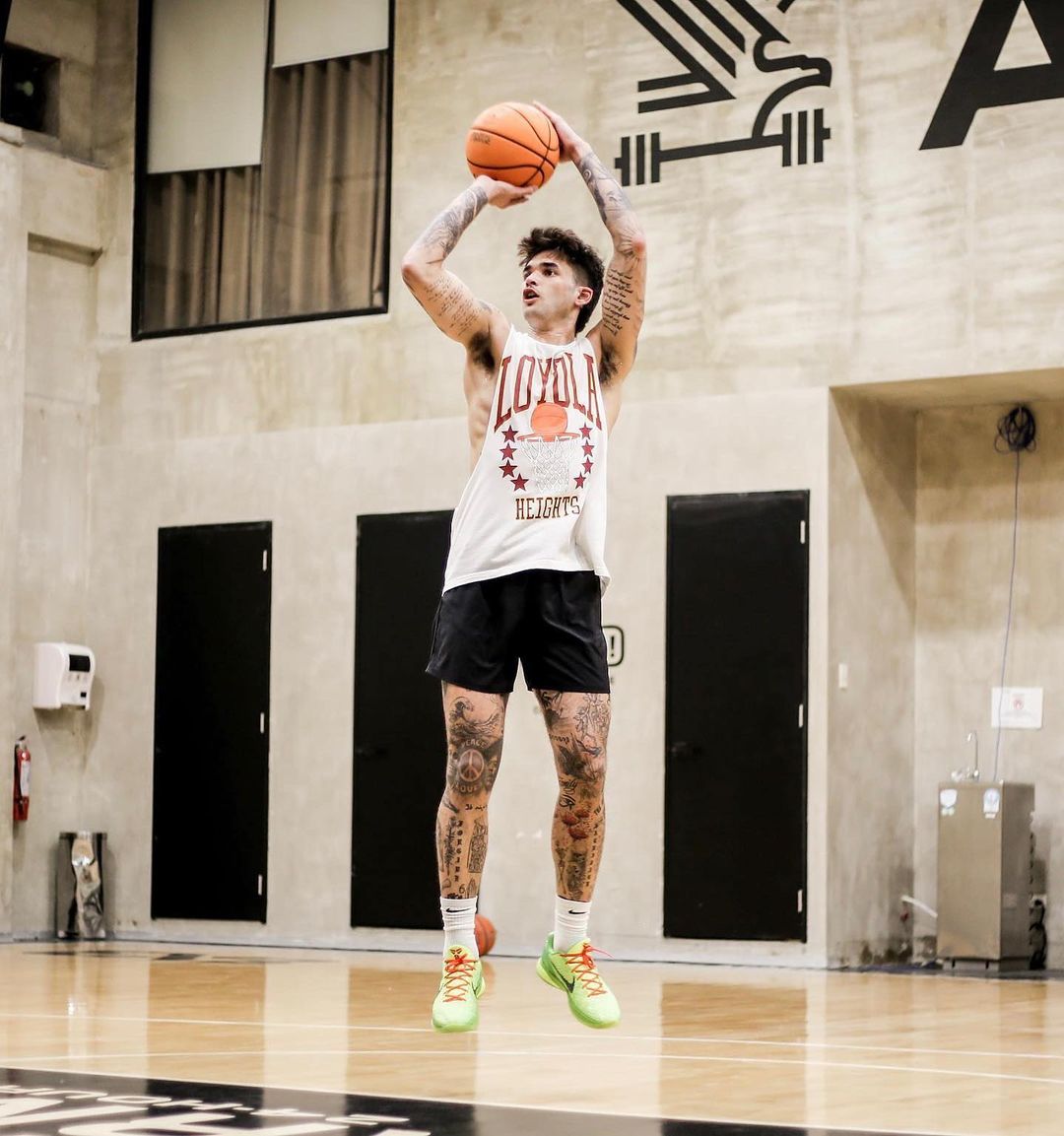 Handsome Filipino athletes - Kobe Paras